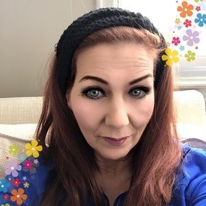 Meet your Posher, Debra. Love all fashion! Buyer!